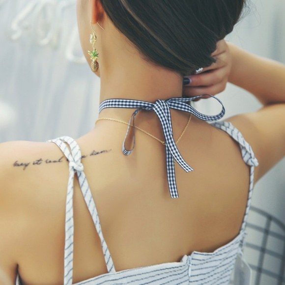 ❤️️NEW UNIQUE Cute Pineapple Handmade Earrings - Picture 4 of 4